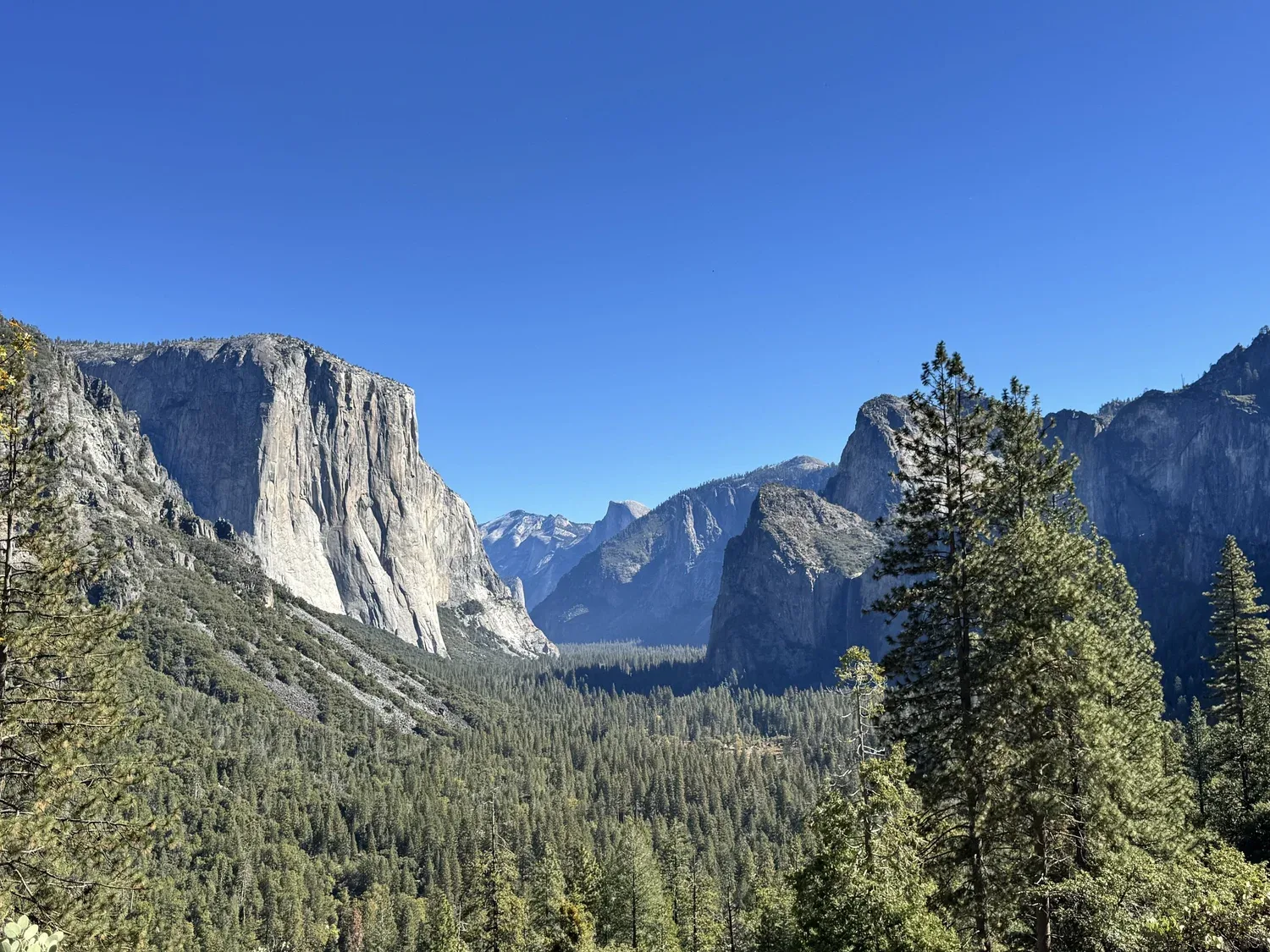 The Tunnel View: An iconic portal into Yosemite Valley