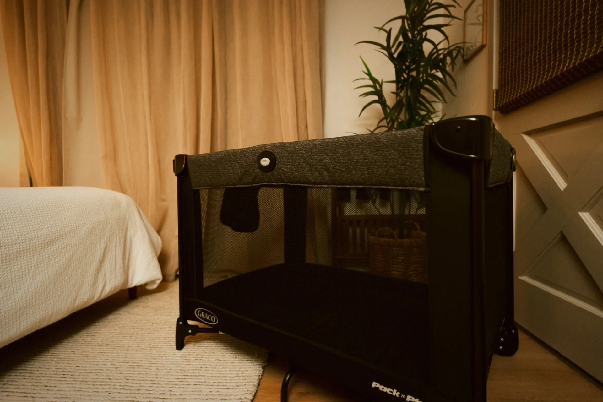 Crib for little travelers